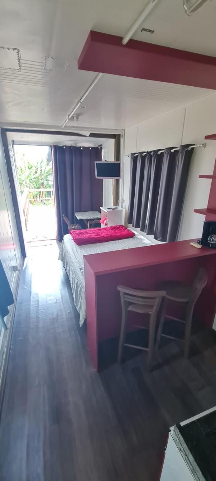 Hindu Box Containers E Cabanas Praia do Rosa Ngoại thất bức ảnh