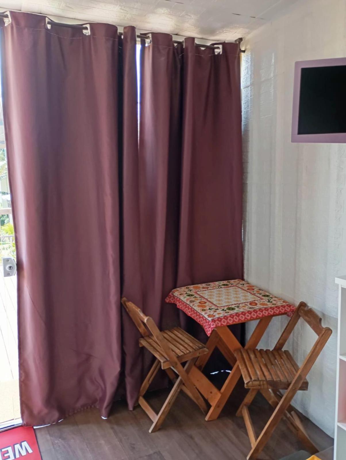 Hindu Box Containers E Cabanas Praia do Rosa Ngoại thất bức ảnh